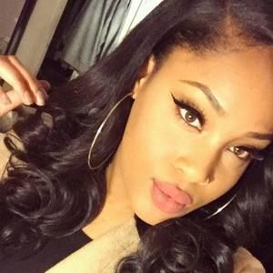 Meet your Posher, Rochelle